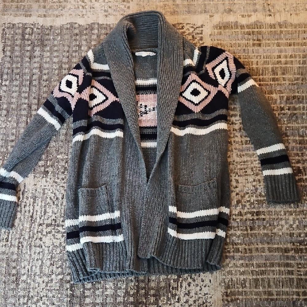 Pink Republic Gray and Pink Diamond Pattern Cardigan